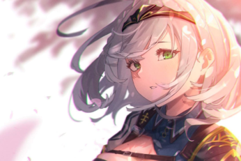 Shirogane Noel durante una transmisión en vivo en la que respondió a comentarios ofensivos dirigidos a su familia.